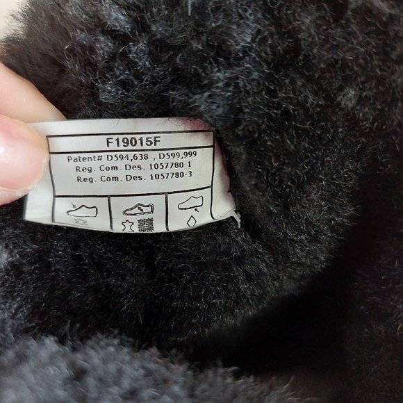 UGG Australia 5803 Bailey Button Women's Black Suede Boots Siz 6 - Picture 6 of 10